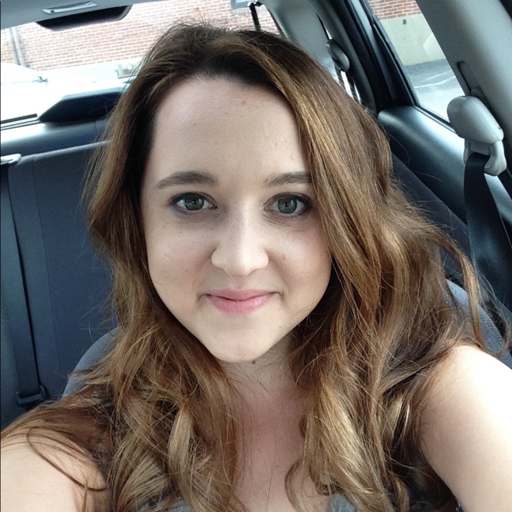 Meet your Posher, Dena